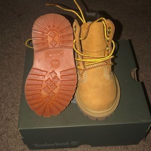 Infant timberlands size 4 Brand New never worn !